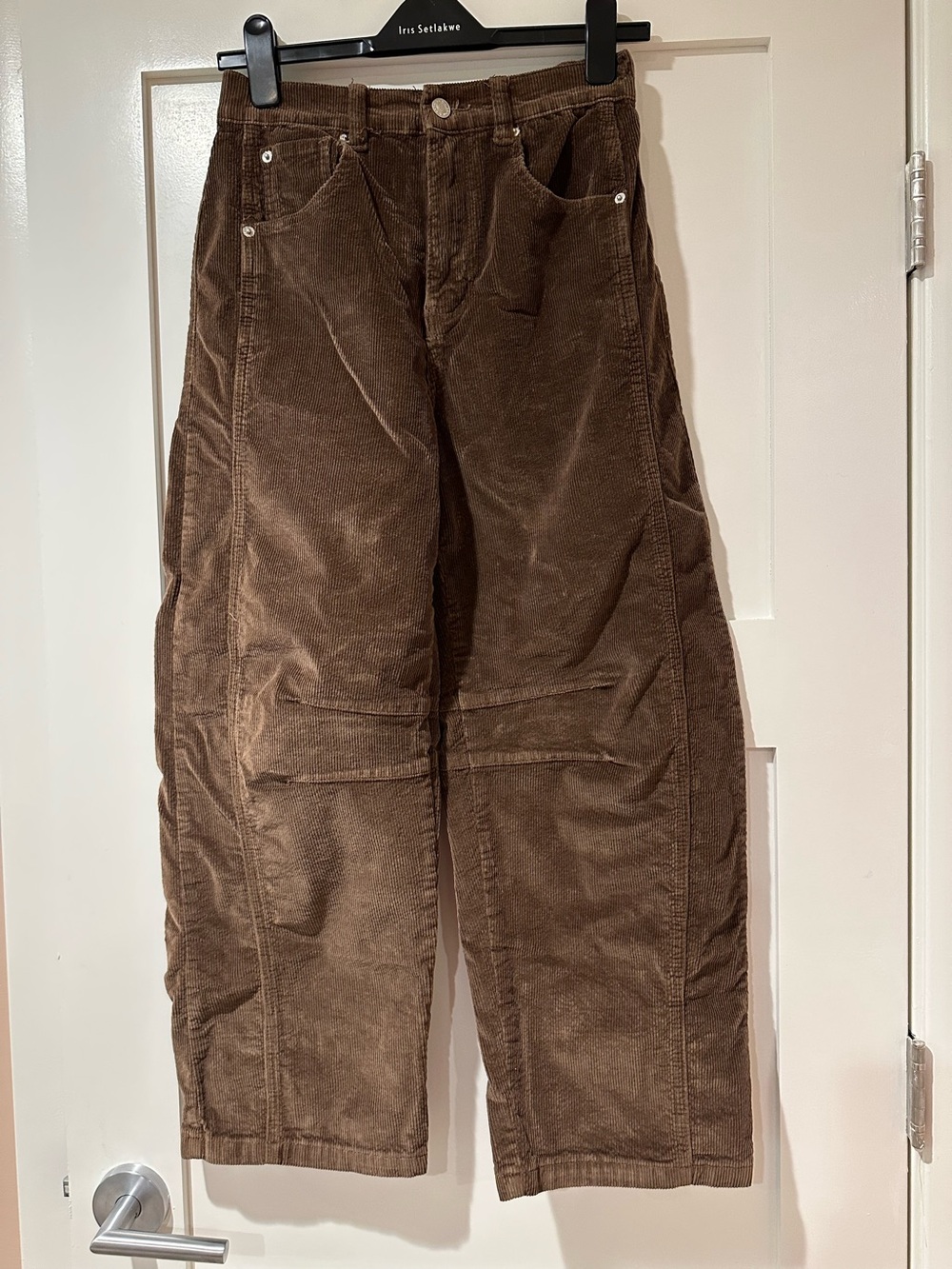 Aron and Amber size S brown corduroy hr barrel style pants.